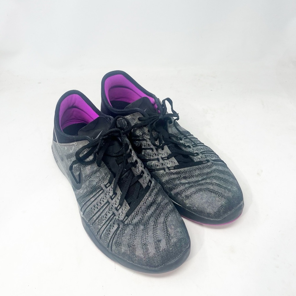 Nike Women's Gray and Black Athletic Shoes with Pink Lining